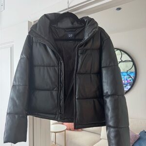 GAP Black Faux-Leather Puffer Jacket in Size Small
